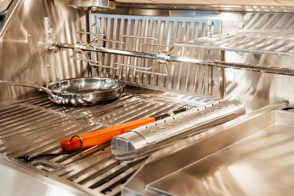 hestan grilling surface with trellis burners